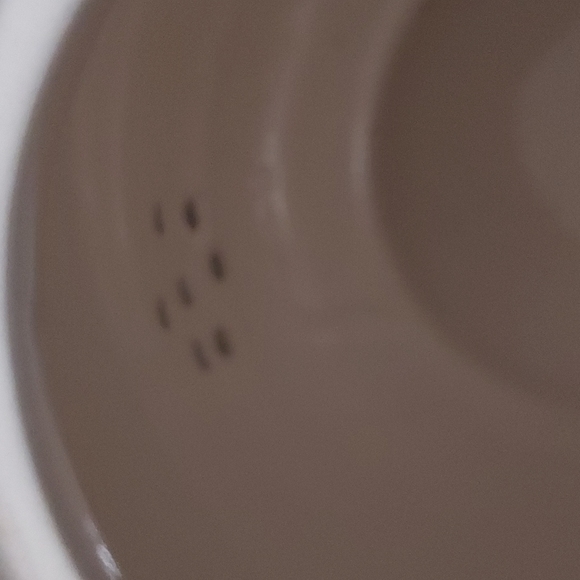 Temptations by Tara Teapot Old World Red/Green Holly Design EUC - Picture 4 of 10